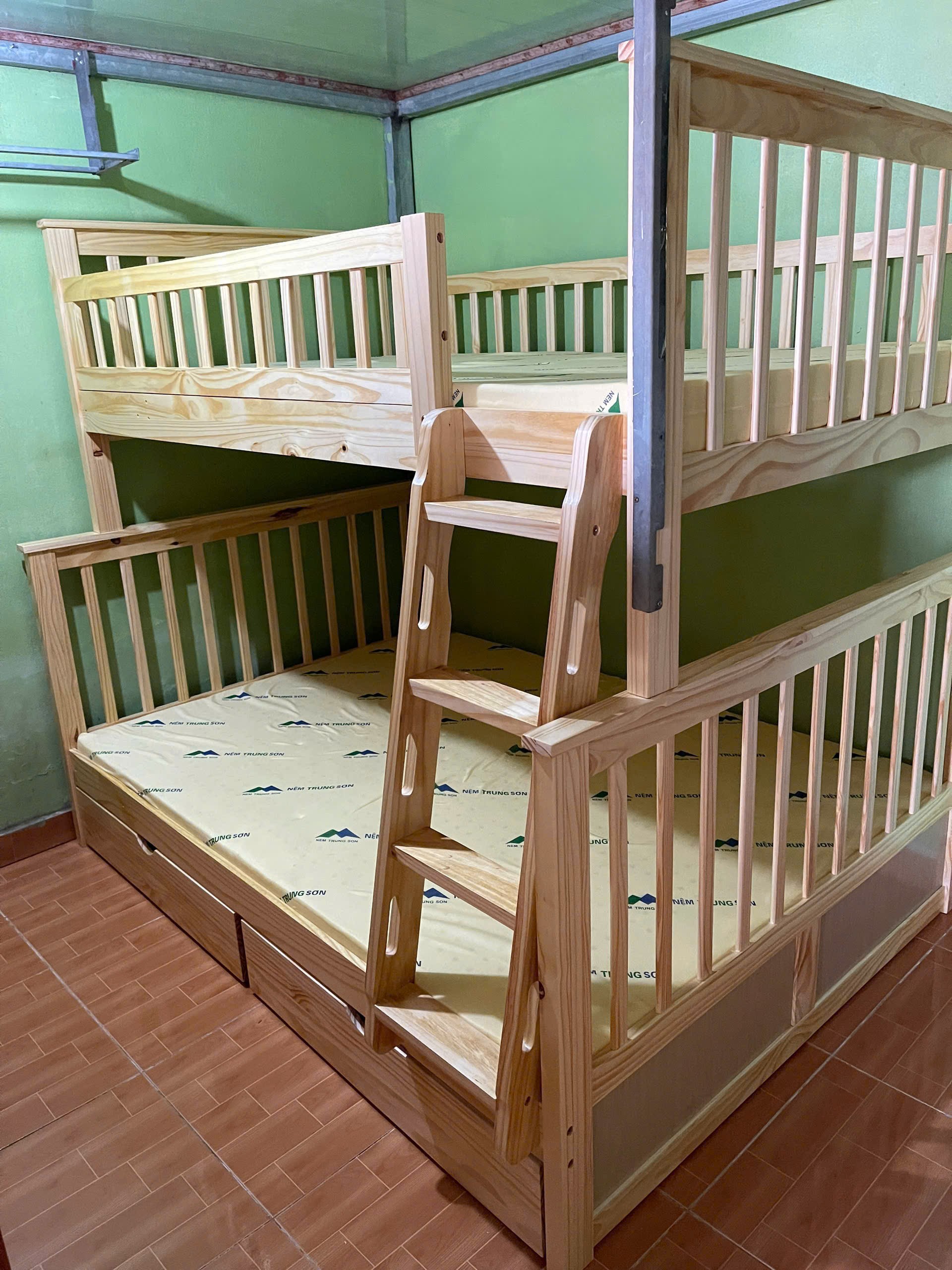 Giường tầng AH068 m2m4