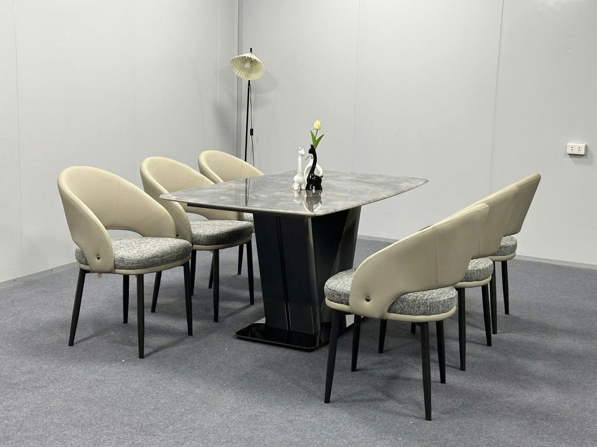 Bàn Ăn Phường Bình Đông