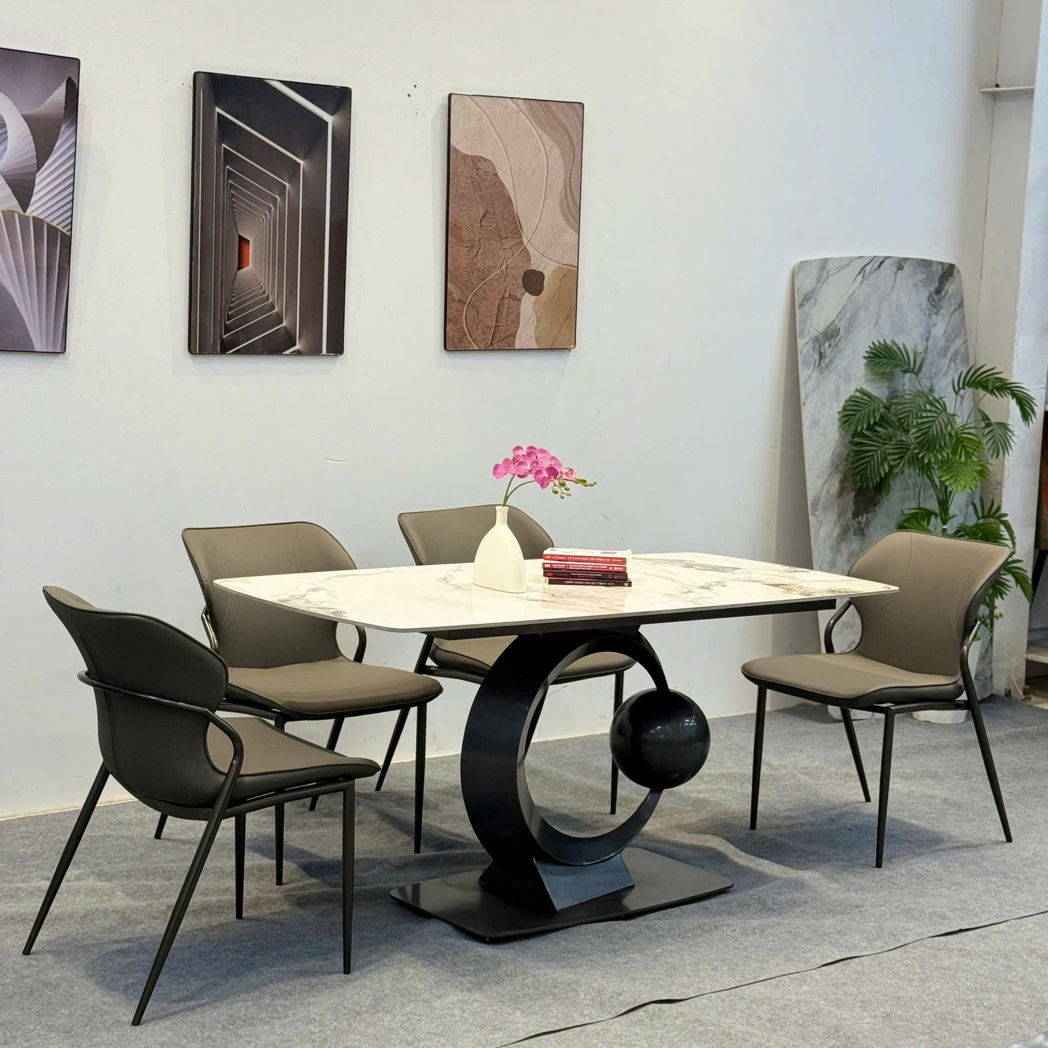 Bàn Ăn Phường Chánh Hưng