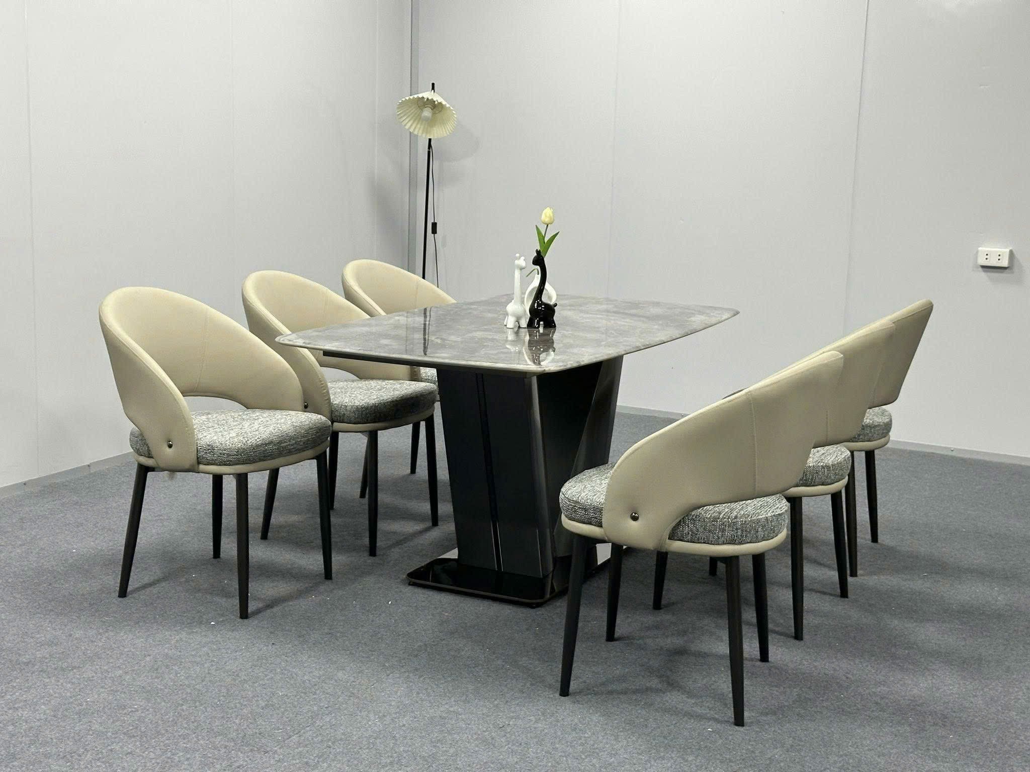 Bàn Ăn Phường Đông Hòa