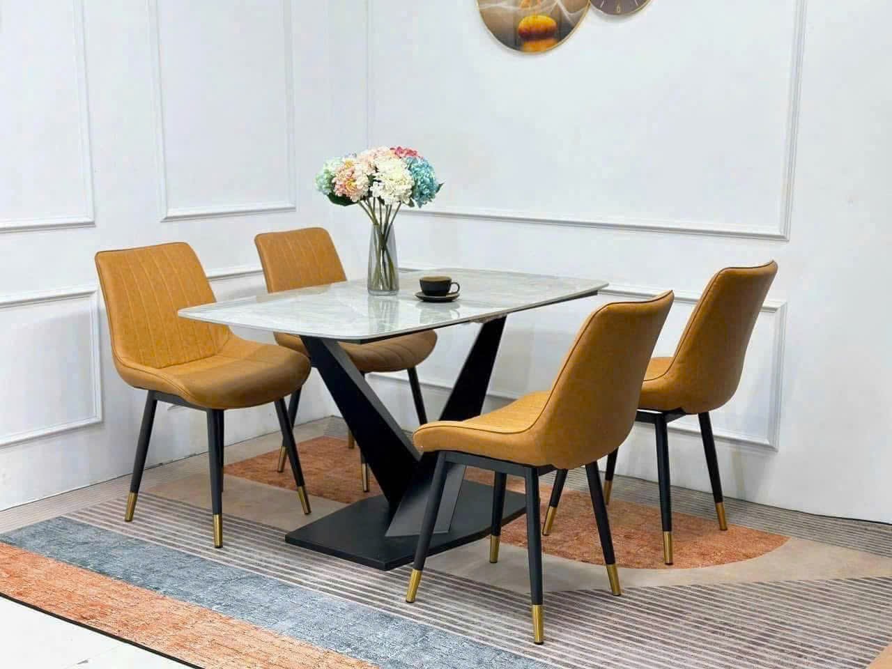 Bàn Ăn Phường Đông Hưng Thuận