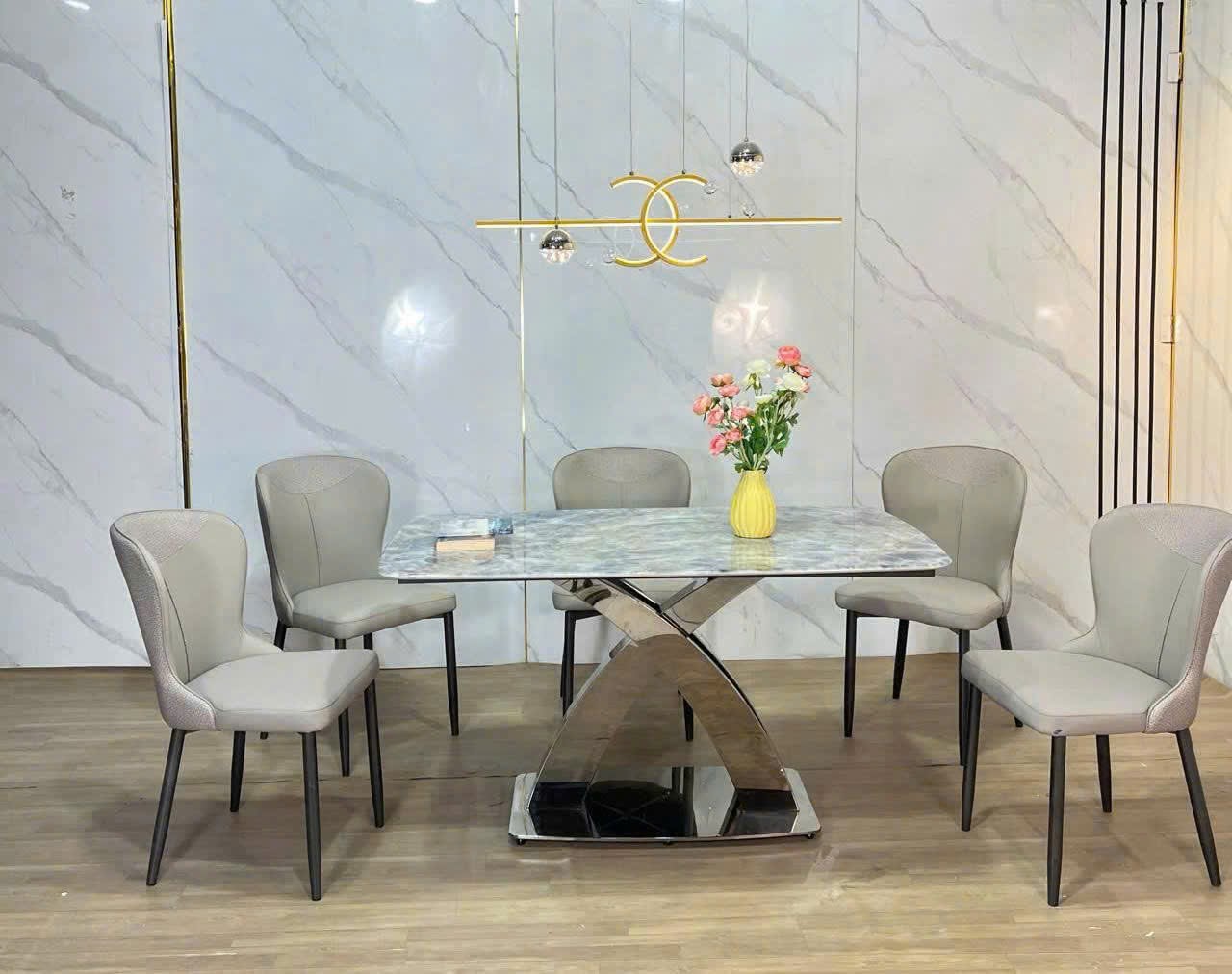 Bàn Ăn Phường Đông Hưng Thuận