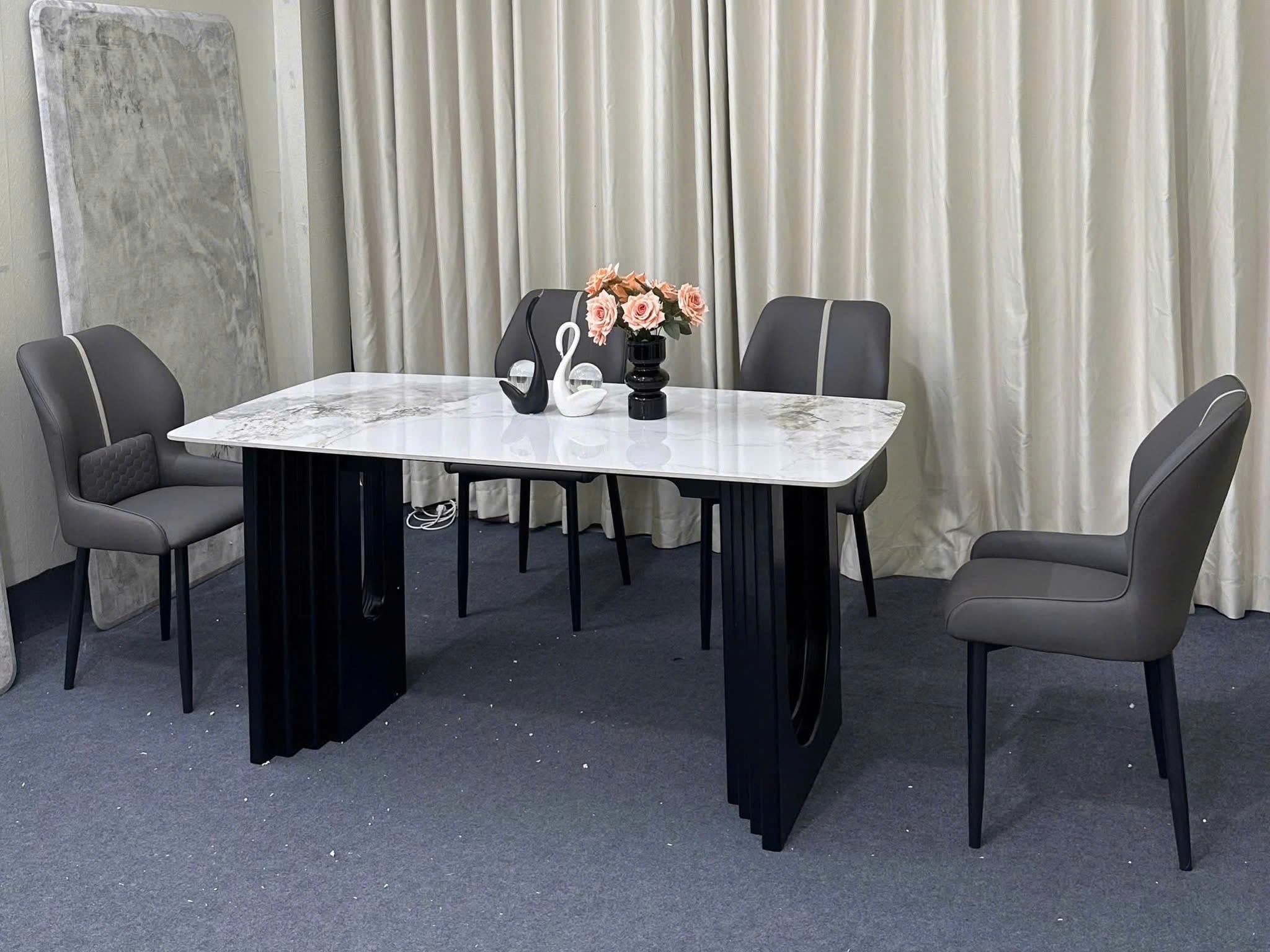 Bàn Ăn Phường Hòa Hưng