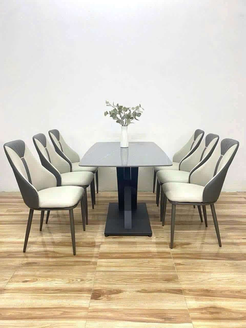 Bàn Ăn Phường Long Bình