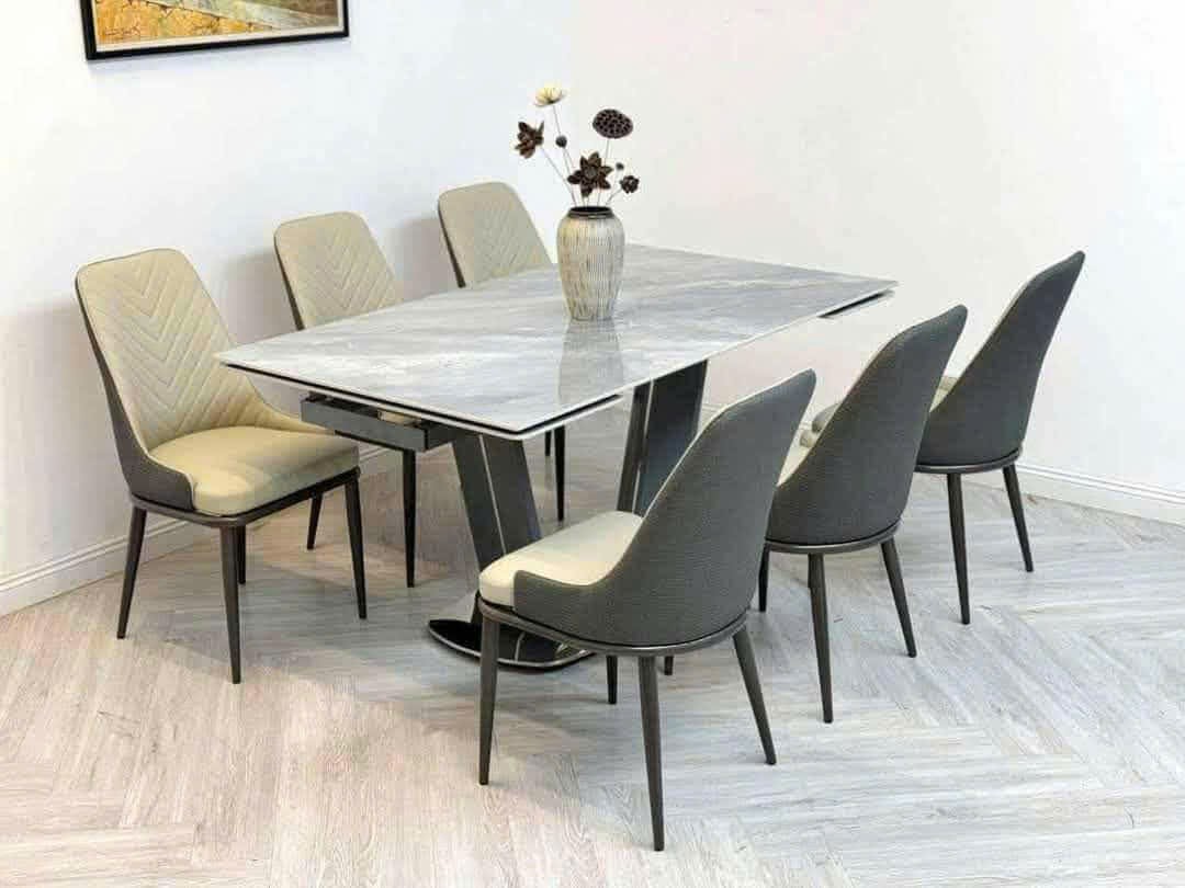 Bàn Ăn Phường Long Trường