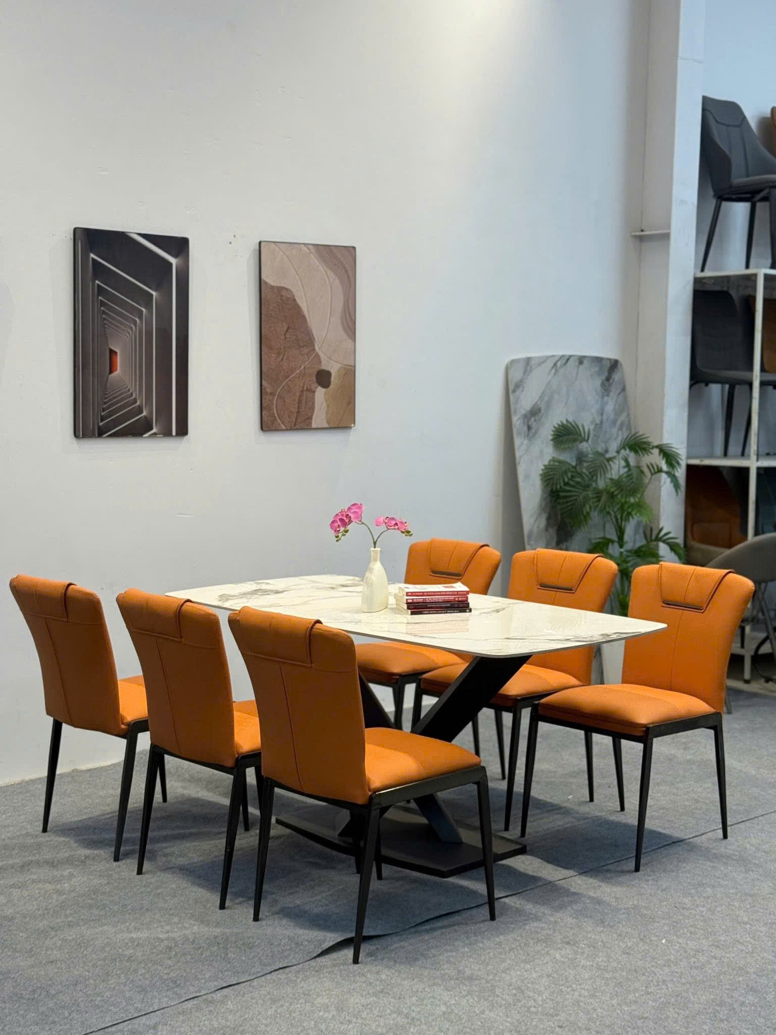 Bàn Ăn Phường Tân Hưng