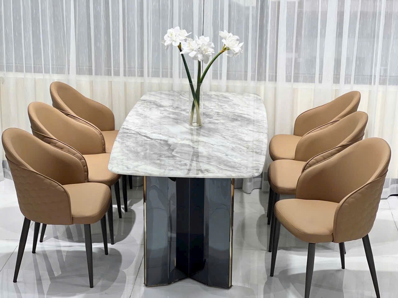 Bàn Ăn Phường Tân Khánh