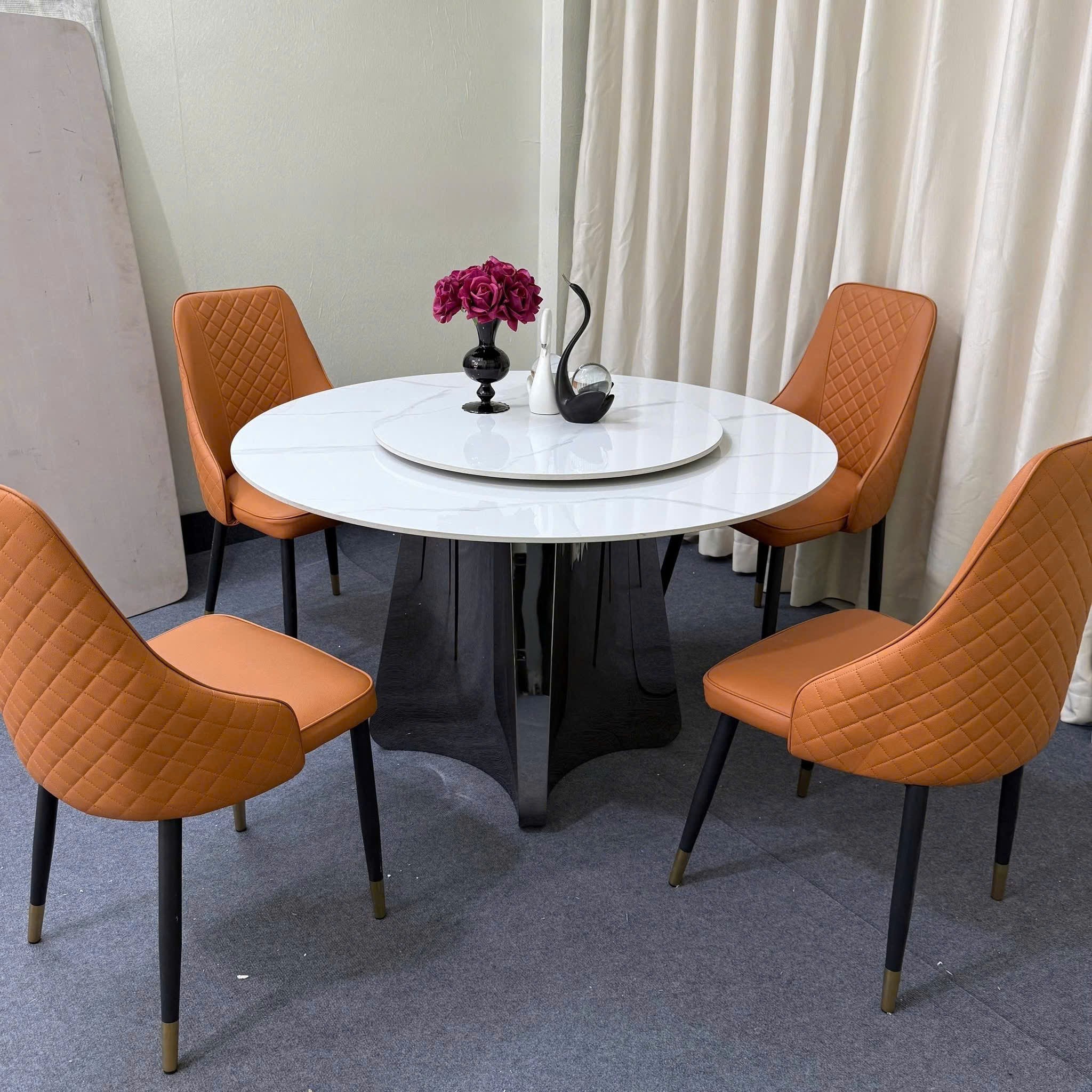 Bàn Ăn Phường Tân Phú