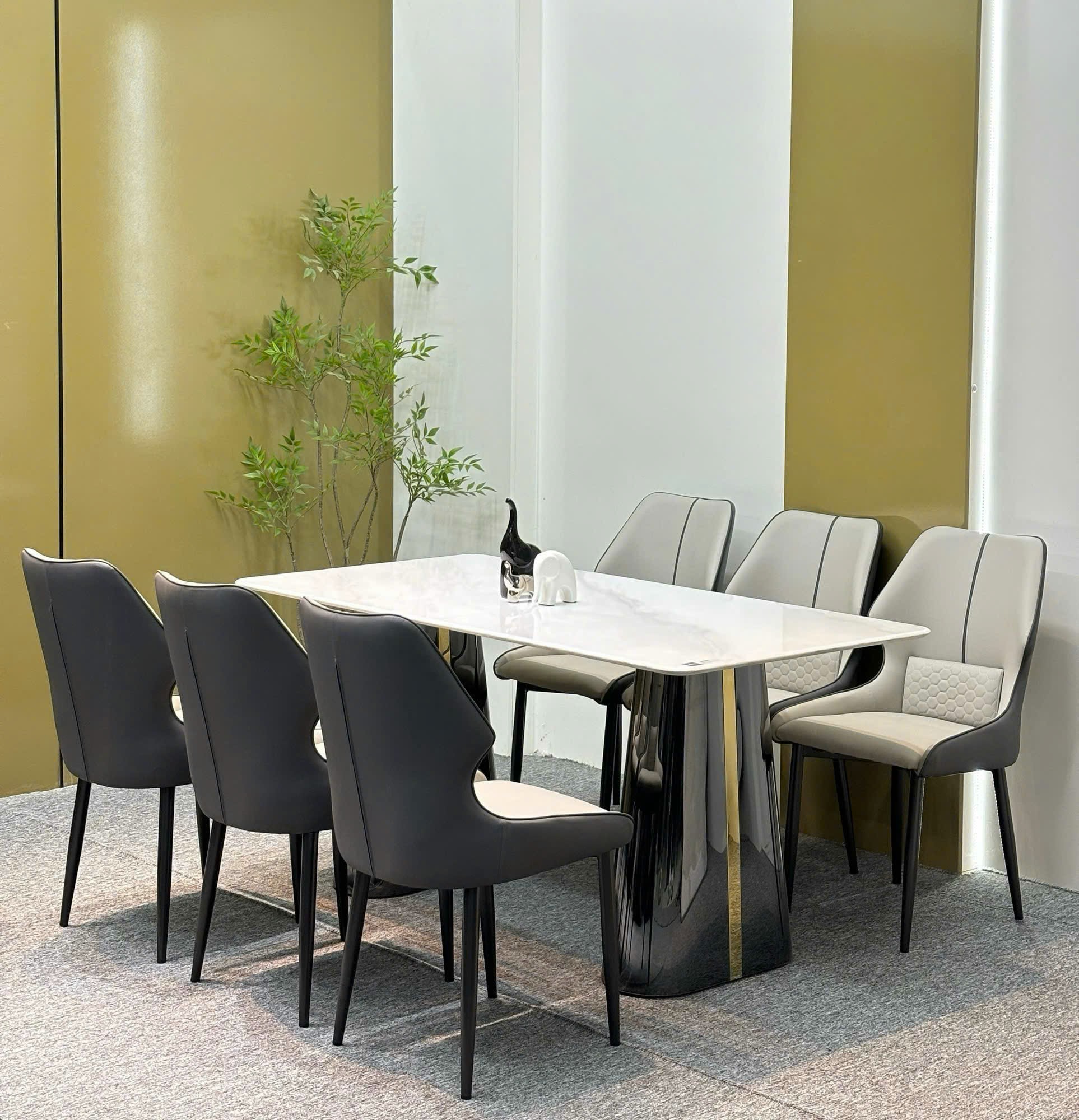 Bàn Ăn Phường Tân Phú