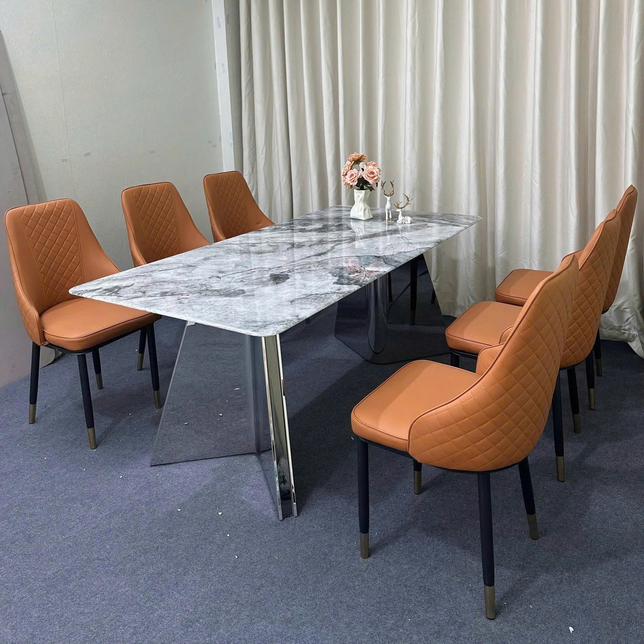 Bàn Ăn Phường Tân Sơn Nhất