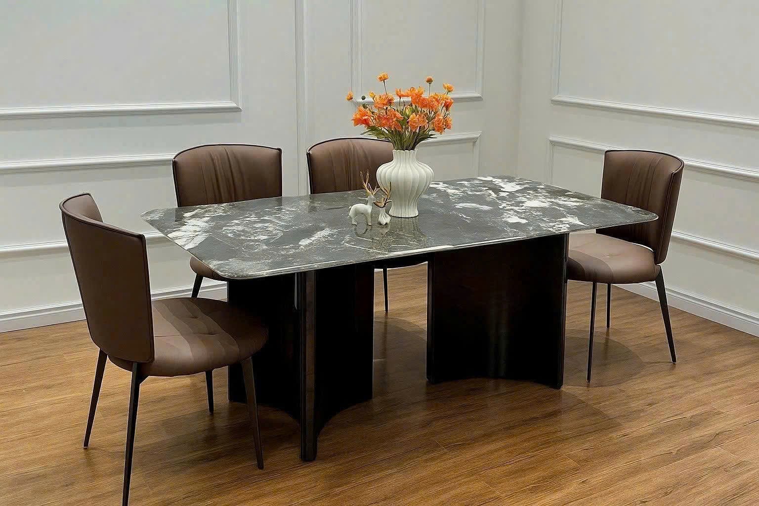 Bàn Ăn Phường Tân Uyên