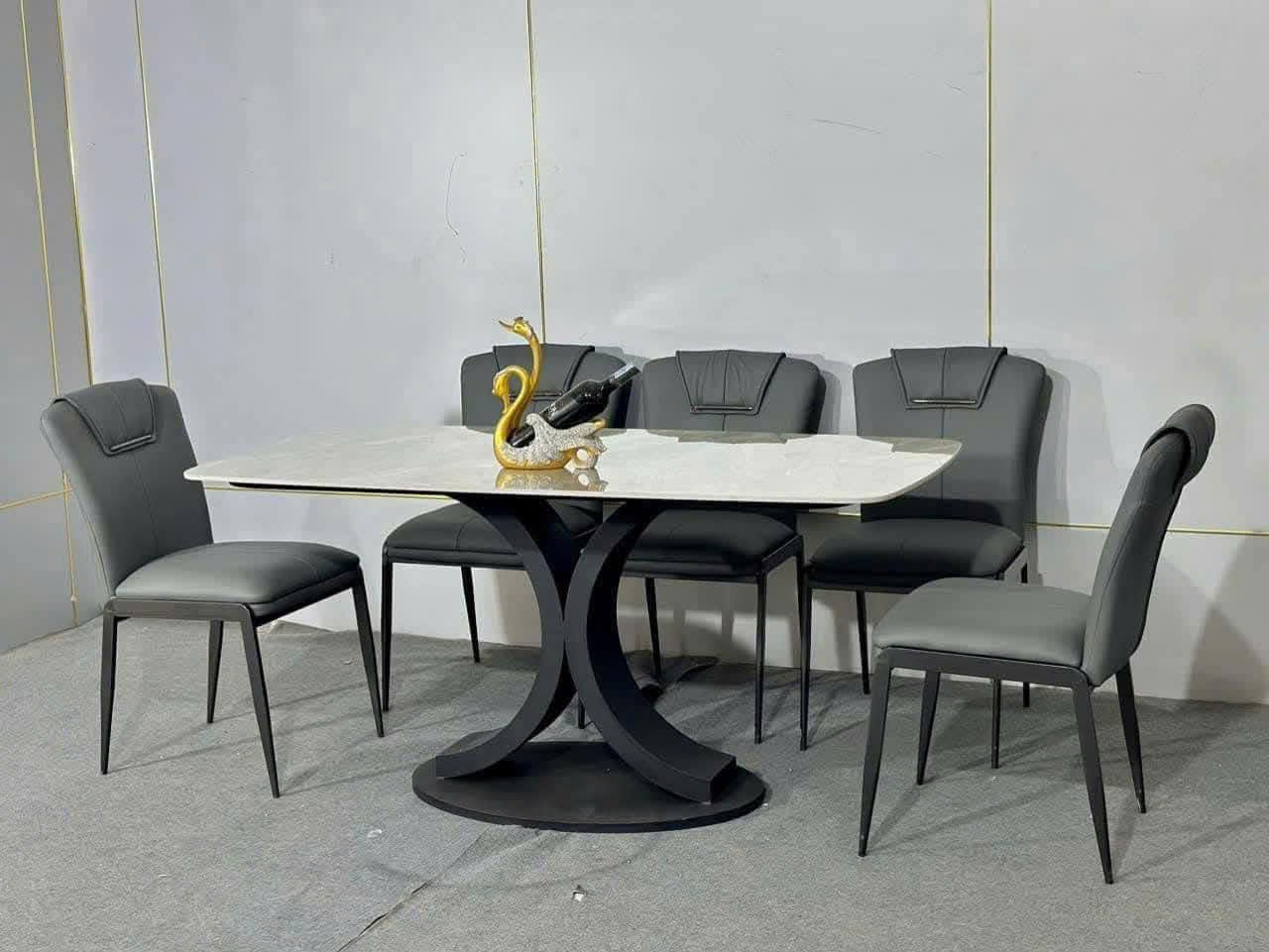 Bàn Ăn Phường Tăng Nhơn Phú