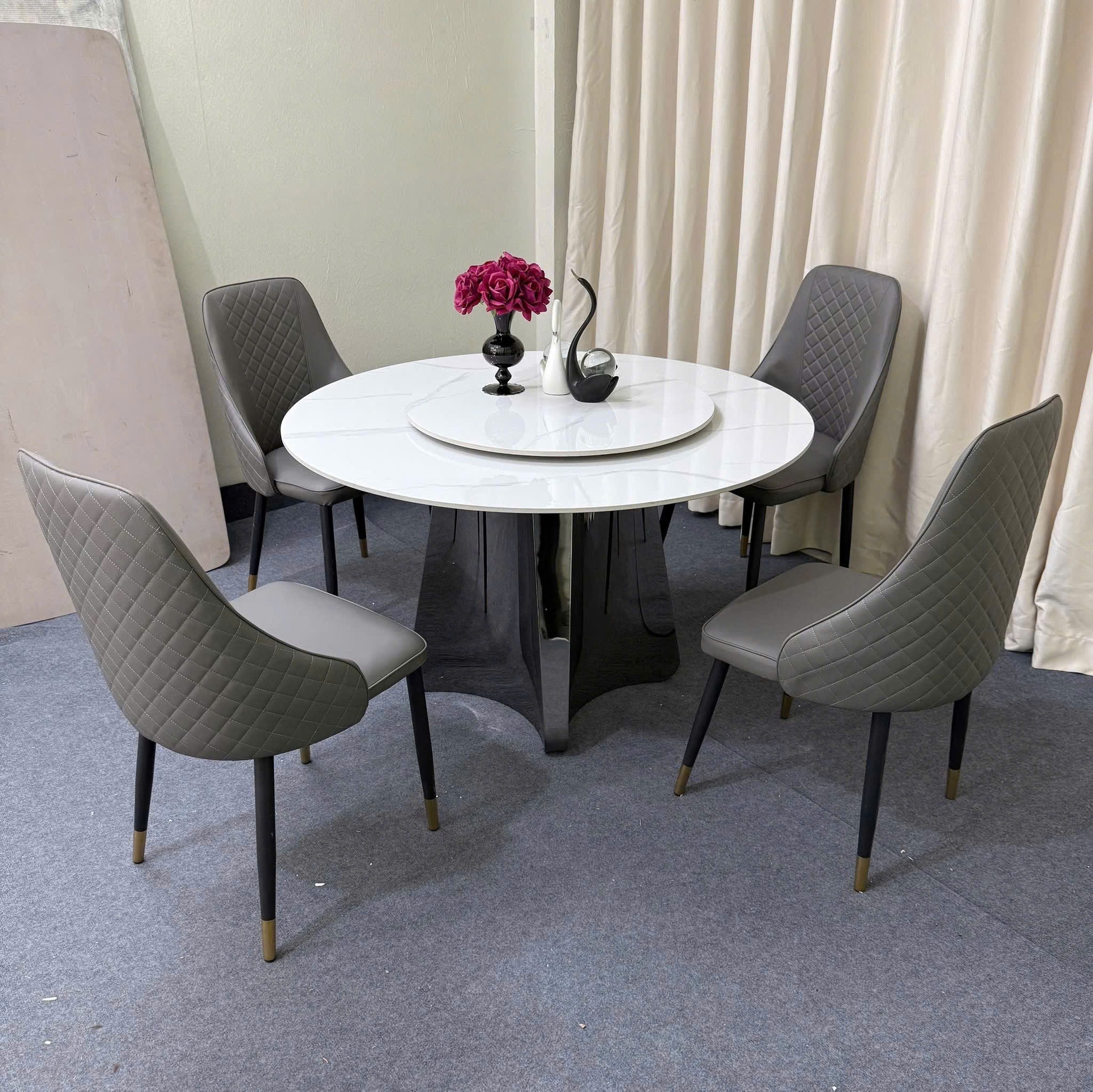 Bàn Ăn Phường Thủ Đức