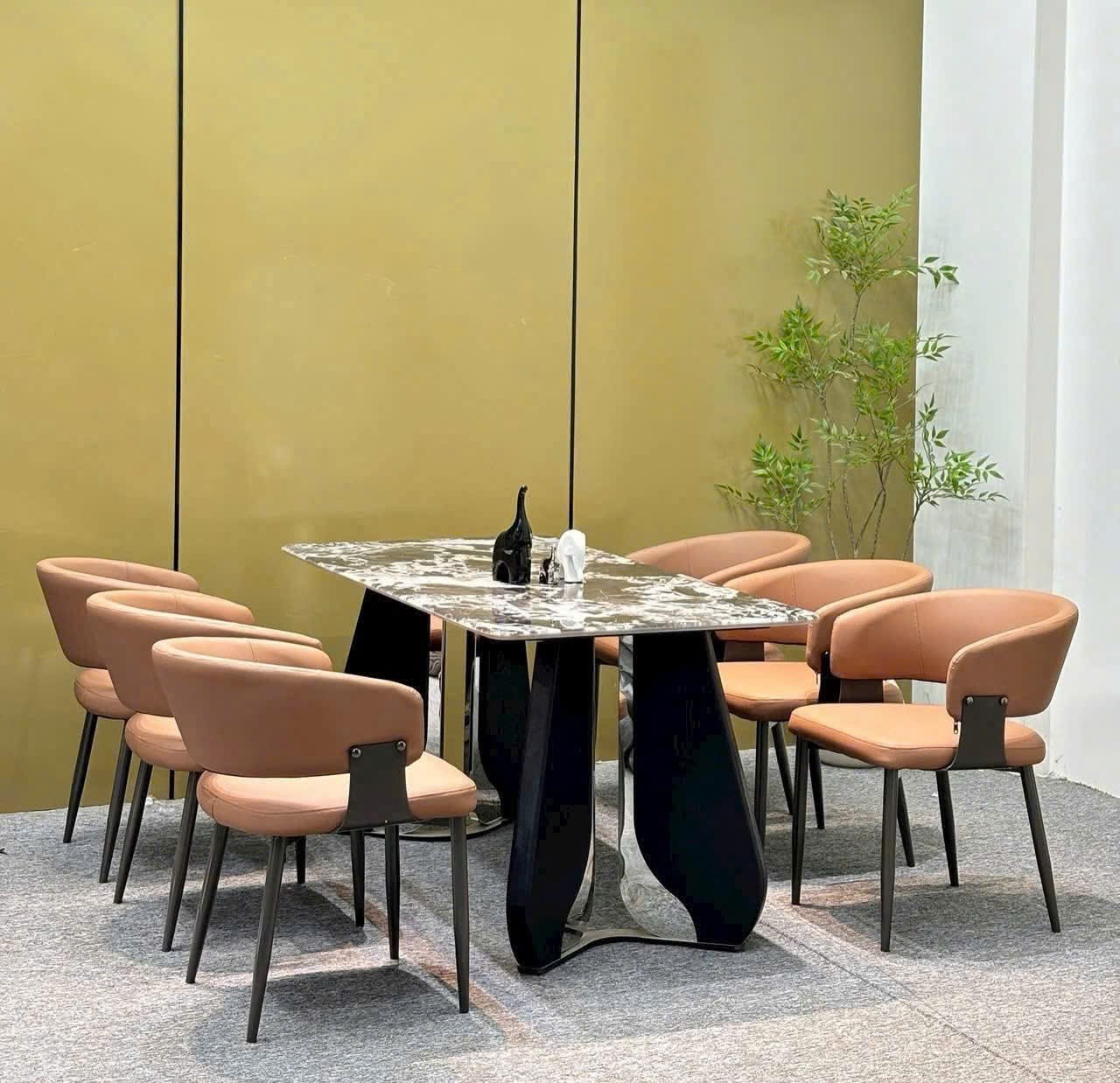 Bàn Ăn Phường Trung Mỹ Tây