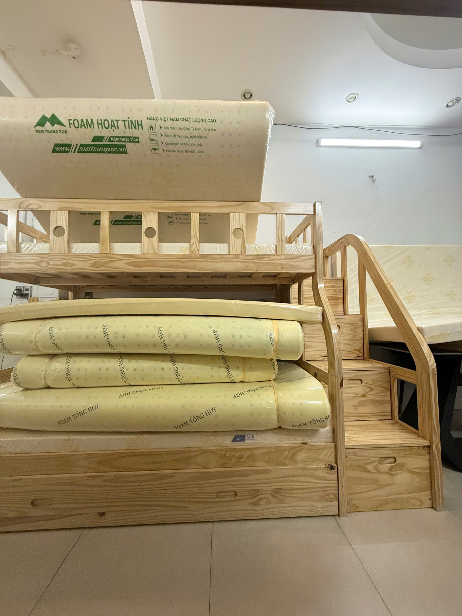 Giường tầng cho bé gái TPHCM cực dễ thương