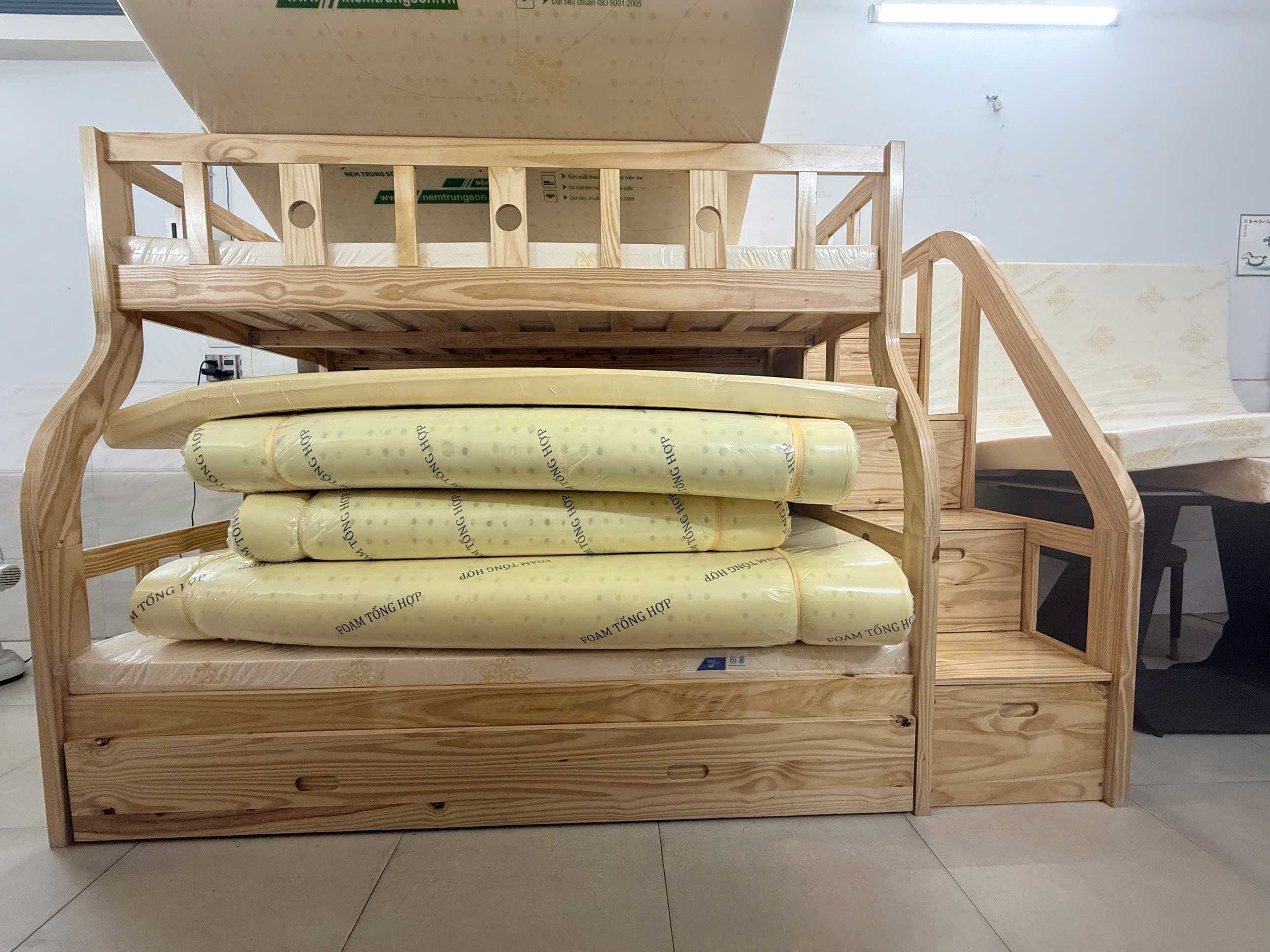 Giường tầng cho bé gái TPHCM cực dễ thương