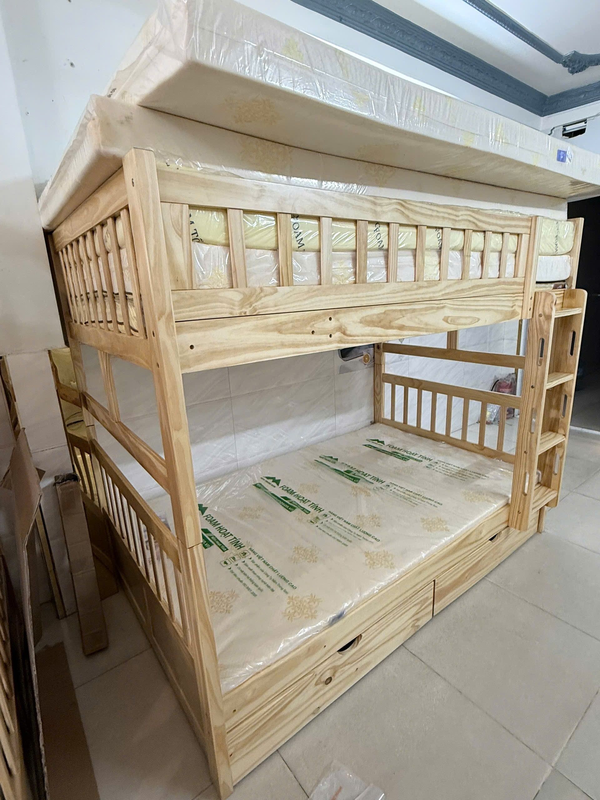 Giường tầng có ngăn kéo cho phòng ngủ nhỏ