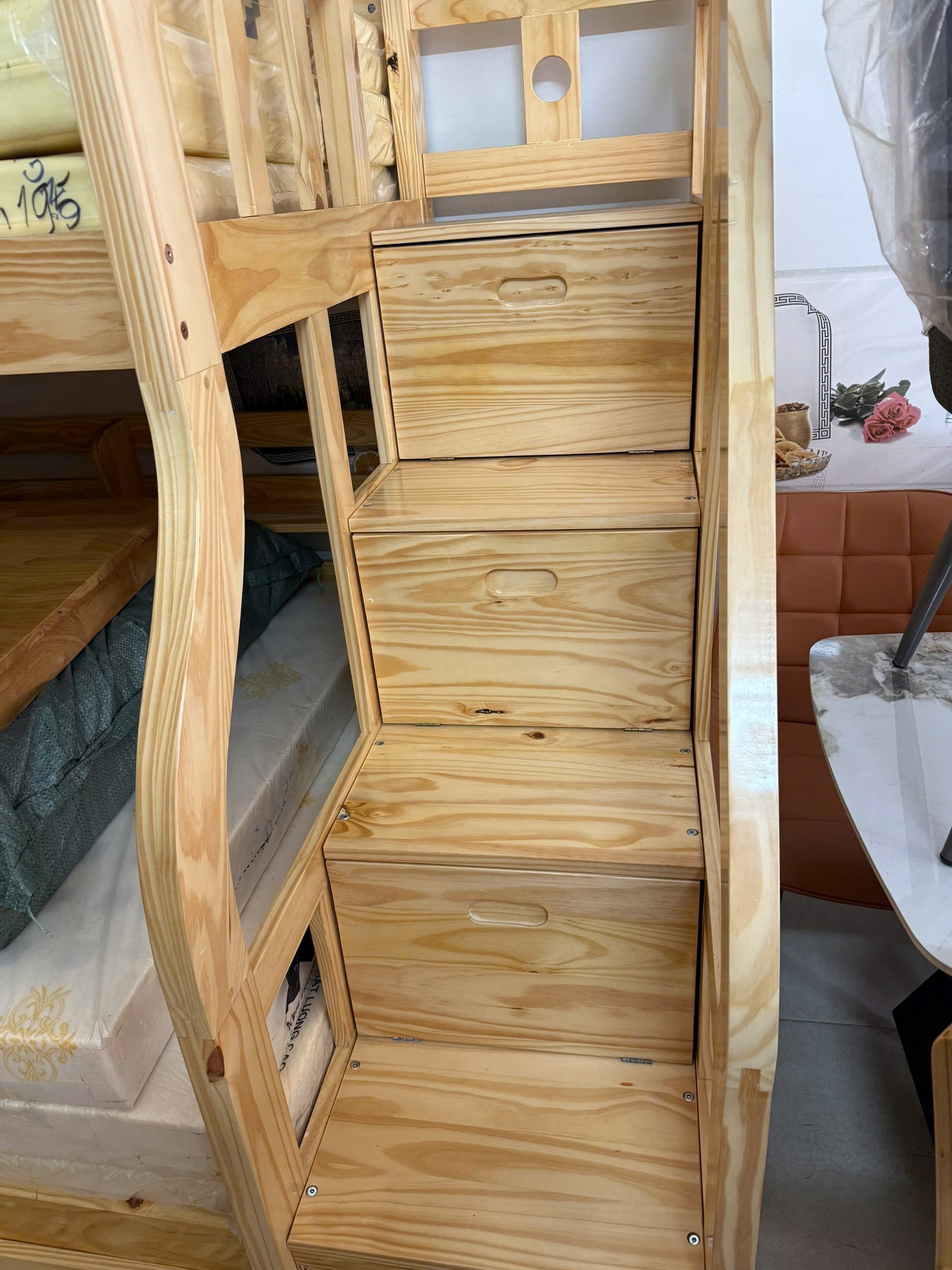 giường tầng gỗ được đánh giá cao về độ bền và tính thẩm mỹ