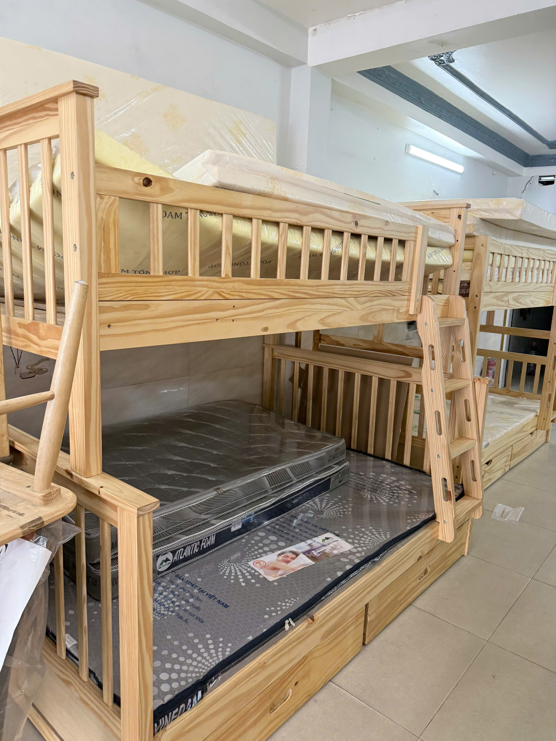 Giường tầng người lớn sản xuất theo yêu cầu