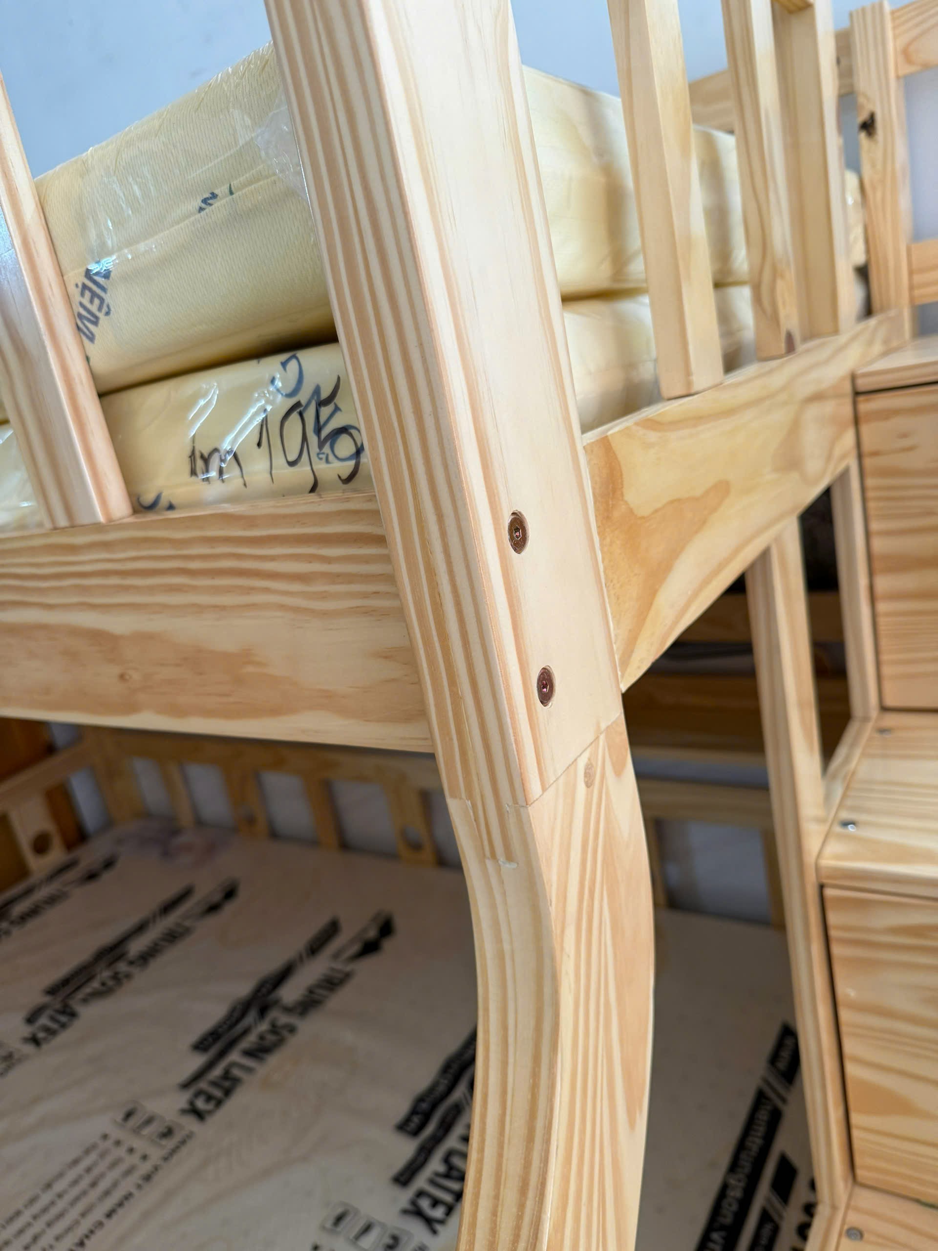 giường tầng phường bình hưng hòa