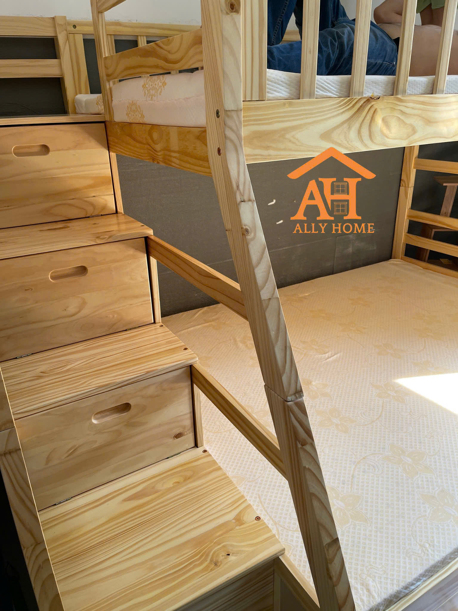 Giường Tầng Phường Đông Hưng Thuận