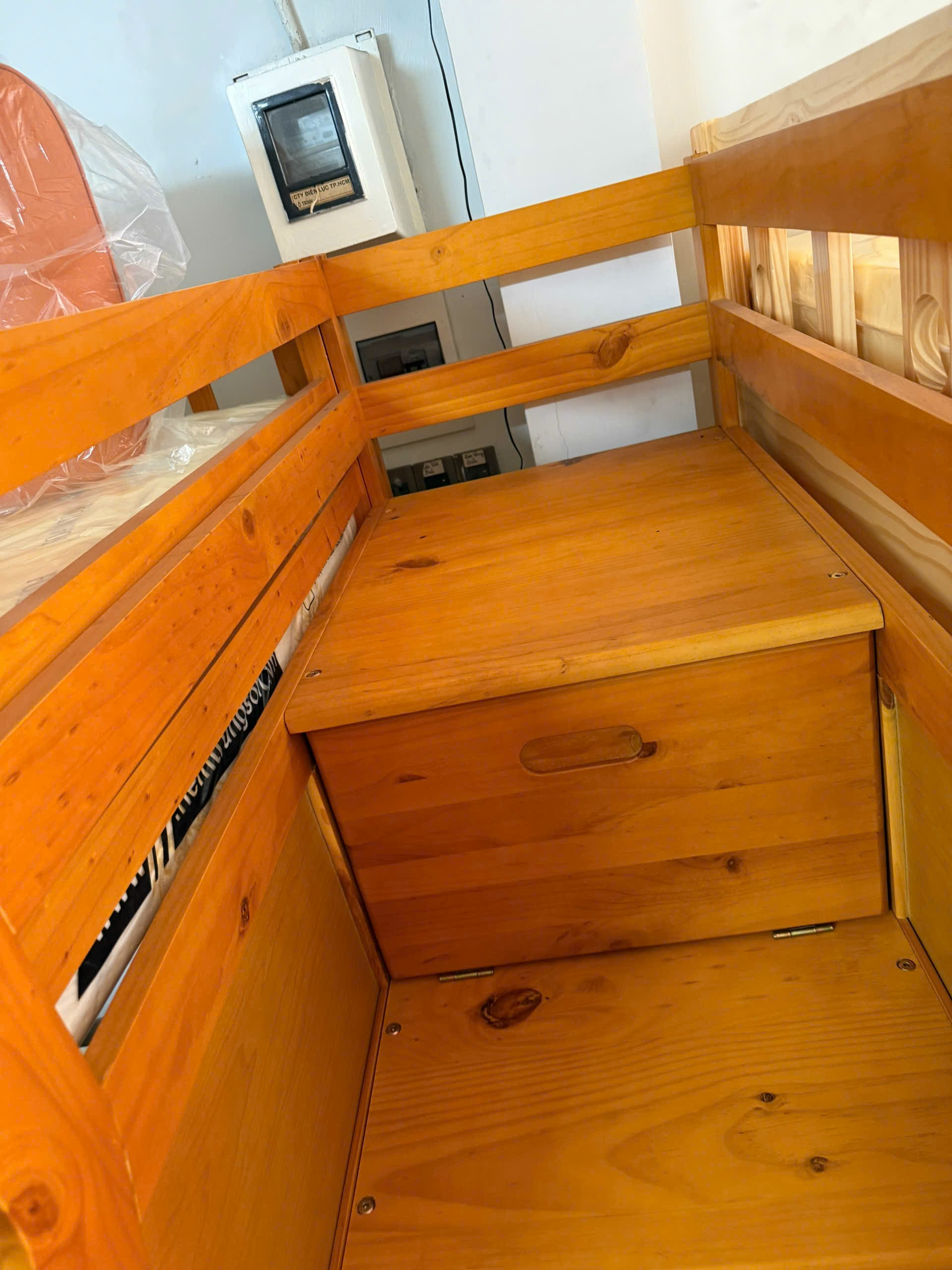 giường tầng phường linh xuân