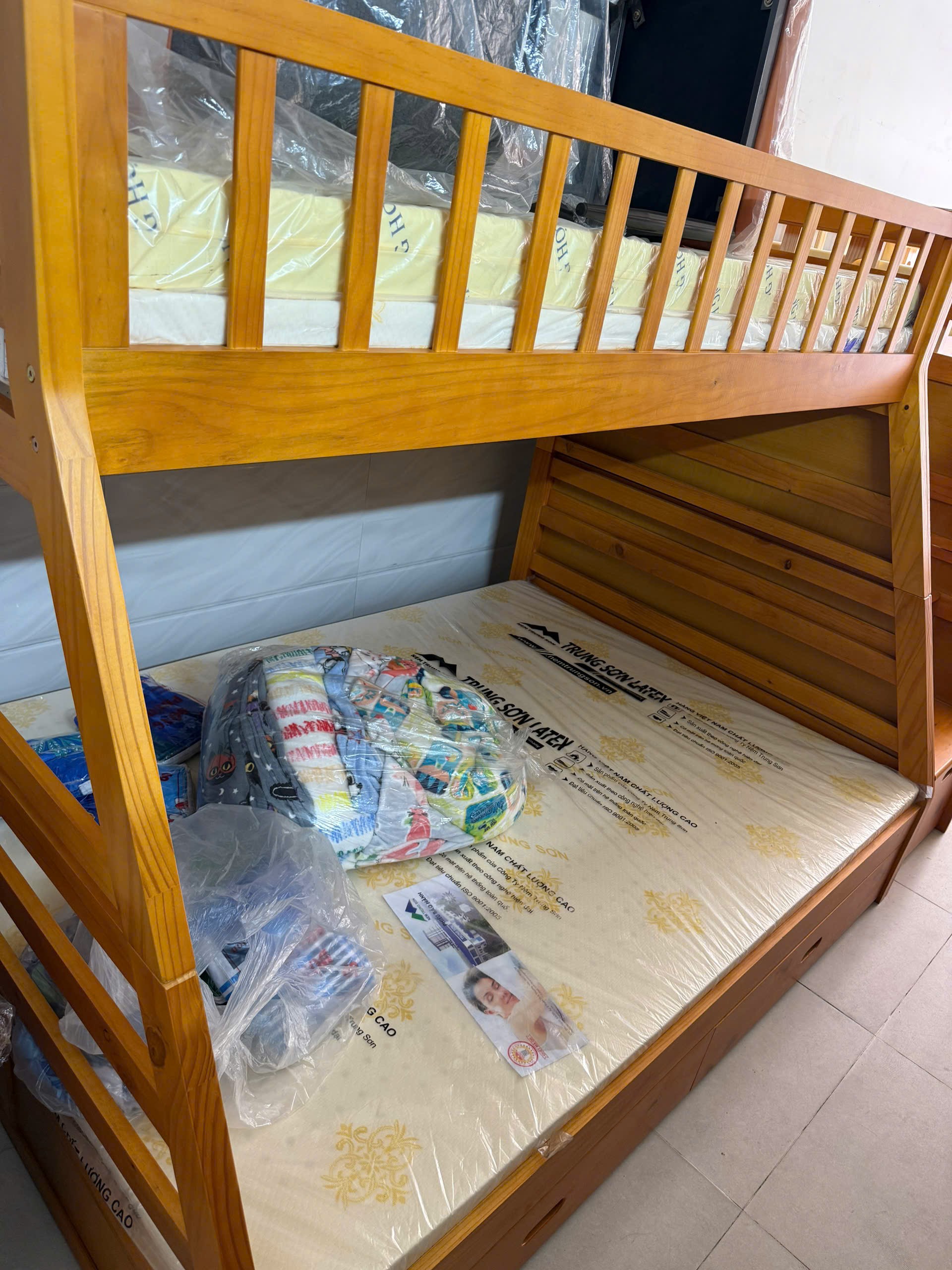 giường tầng phường linh xuân