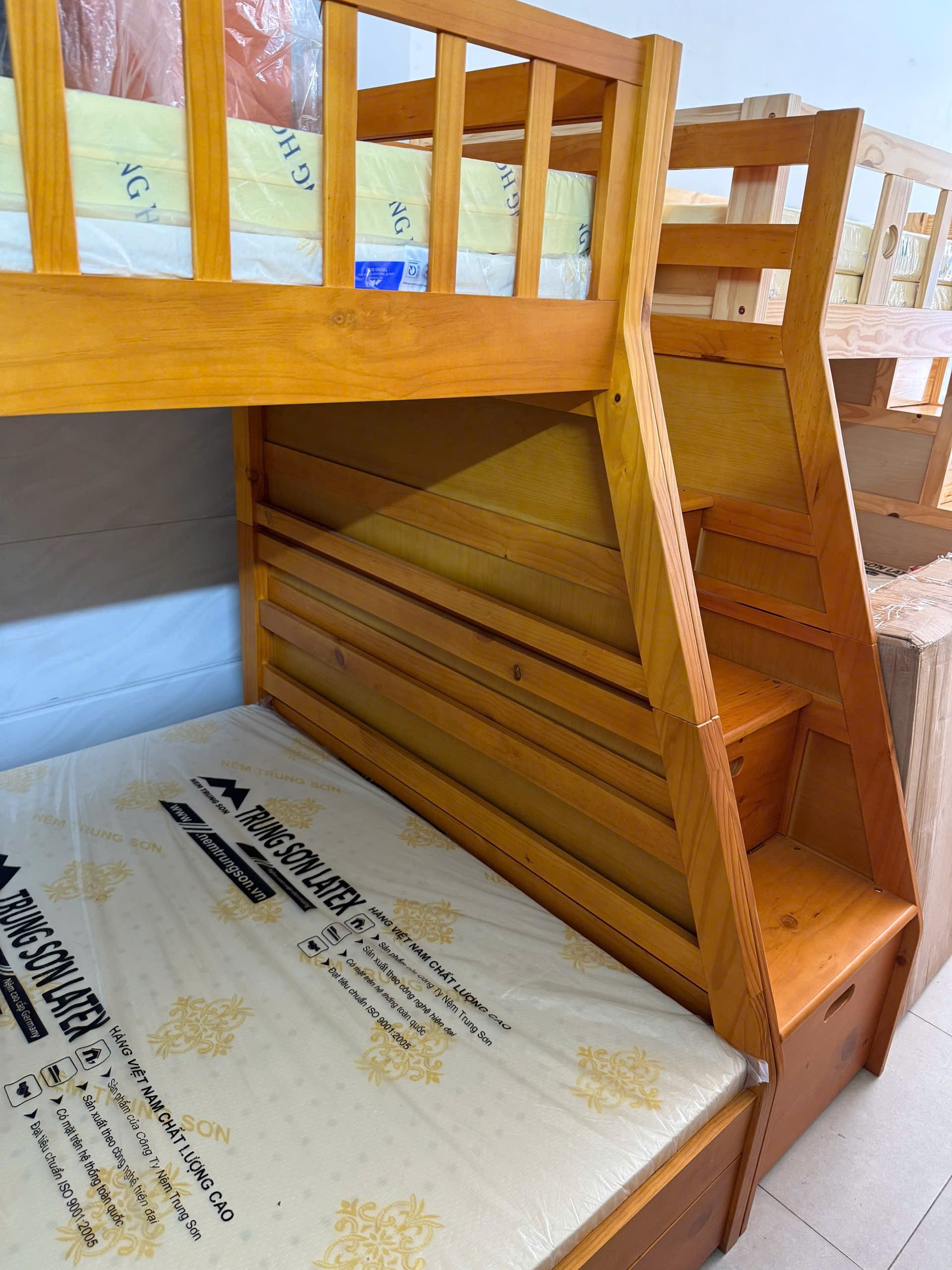 giường tầng phường long bình