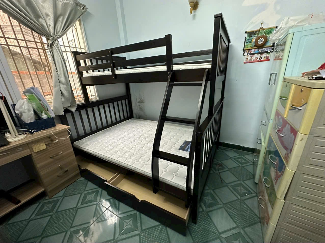 giường tầng phường tân tạo