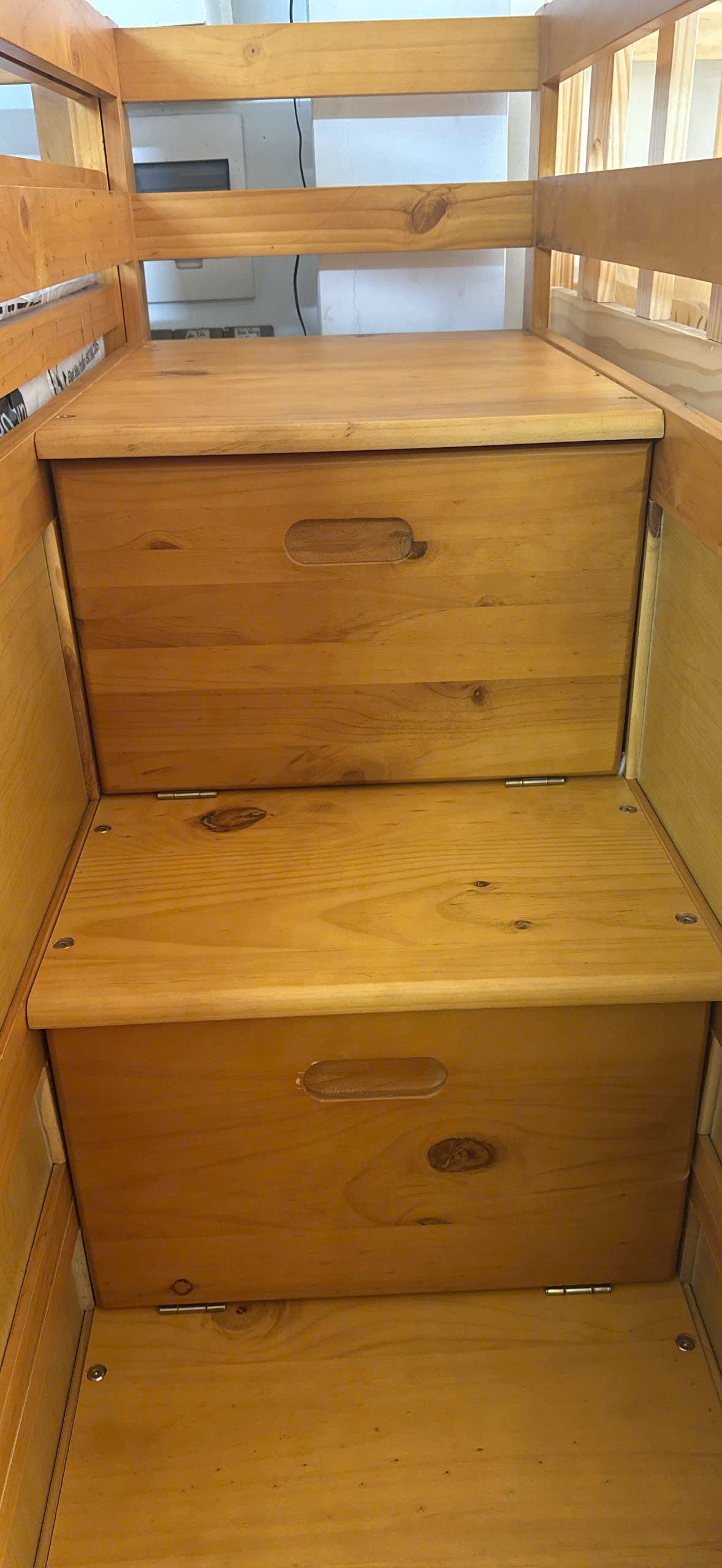 giường tầng phường tân thuận