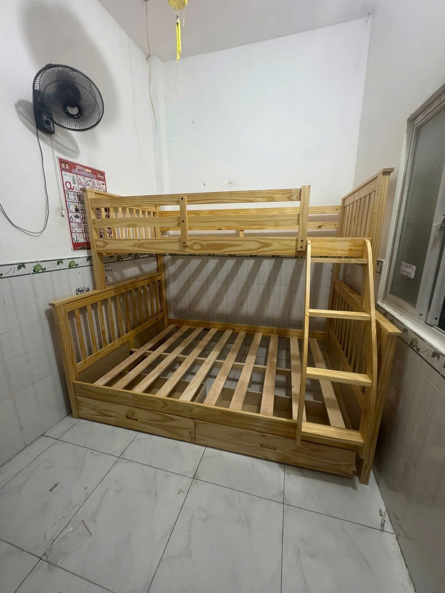 Giường Tầng Phường Tân Uyên