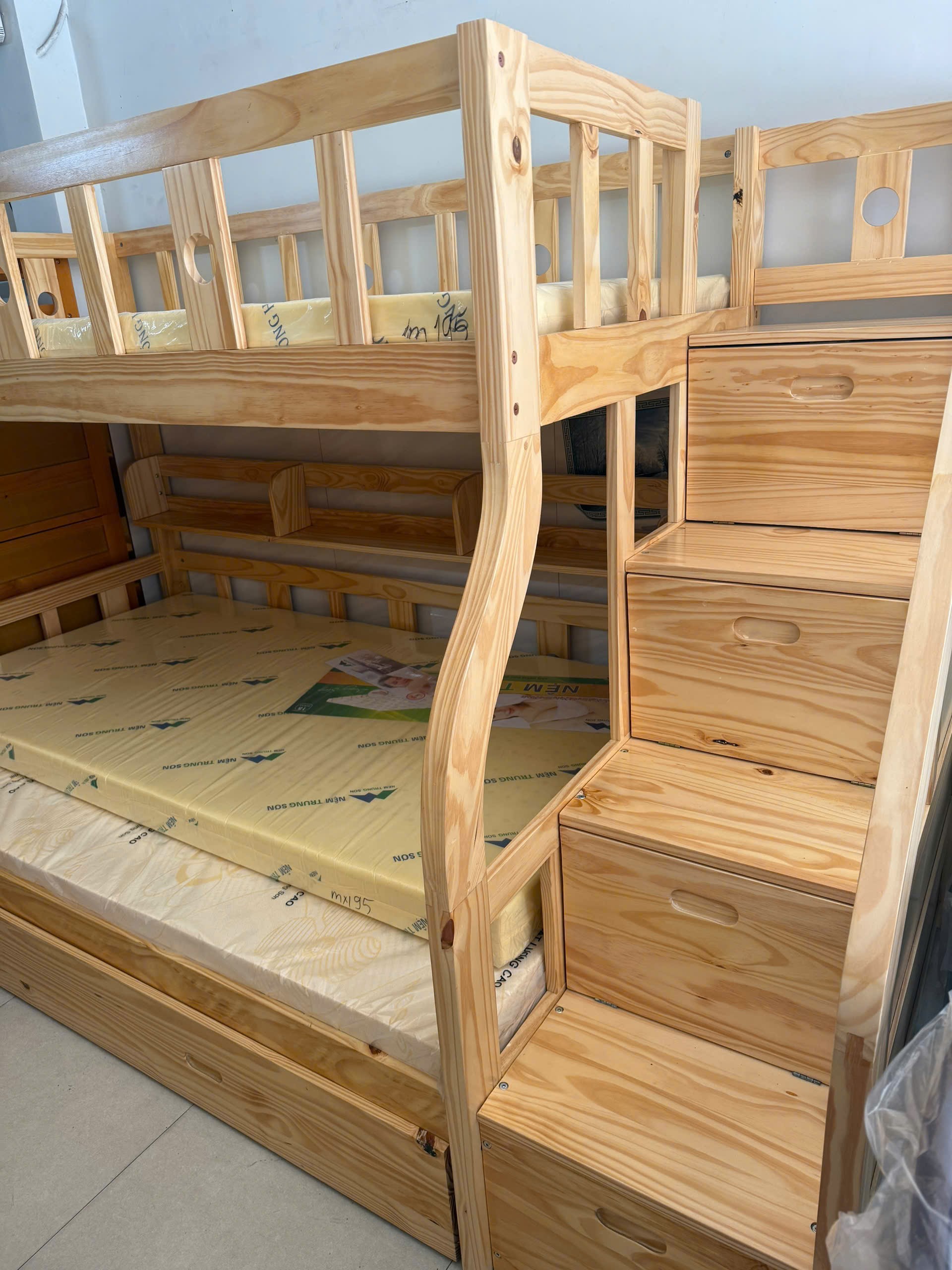 giường tầng phường vĩnh hội