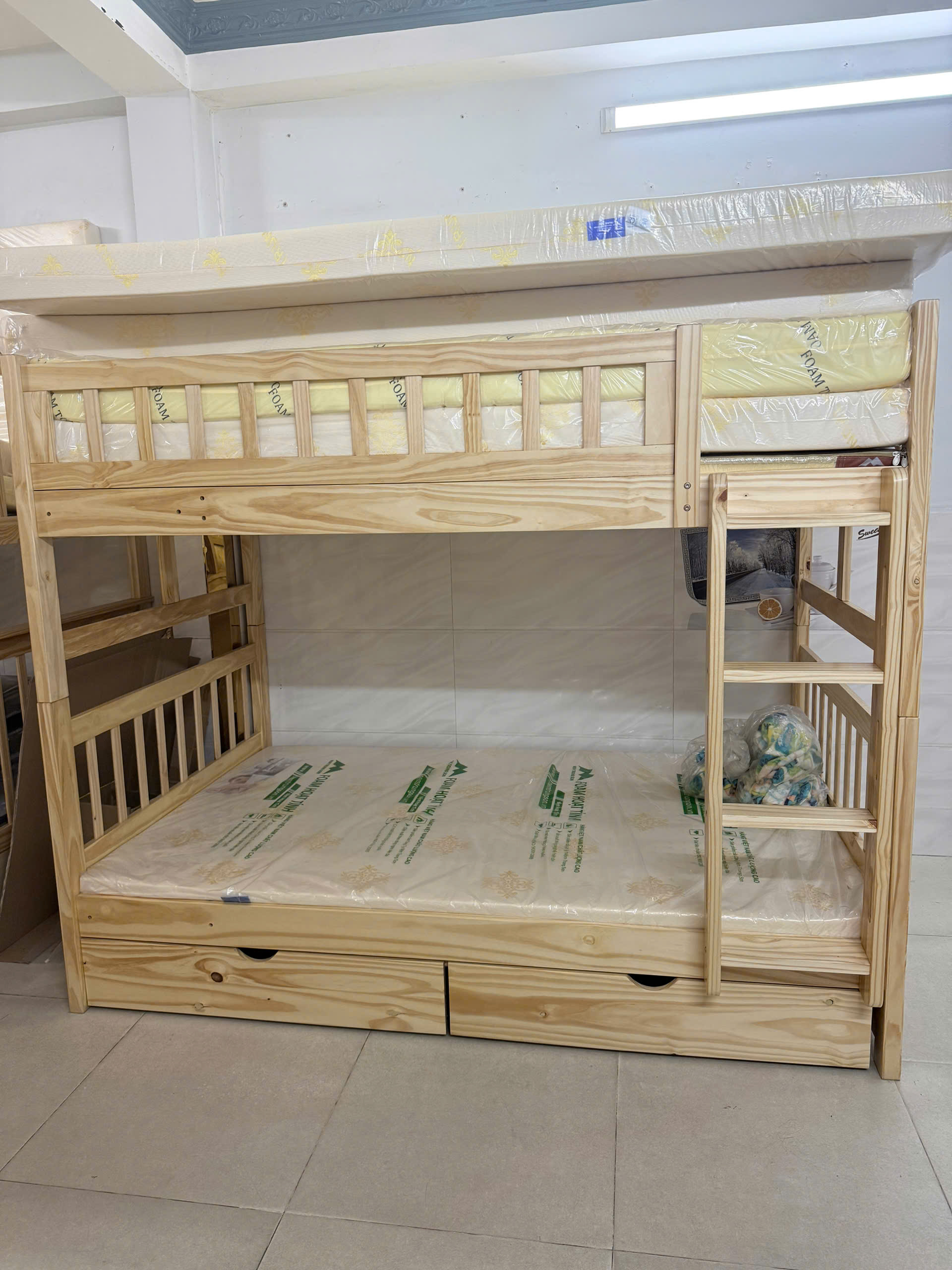 Giường tầng TPHCM giá tốt – nhiều mẫu cho bé và người lớn