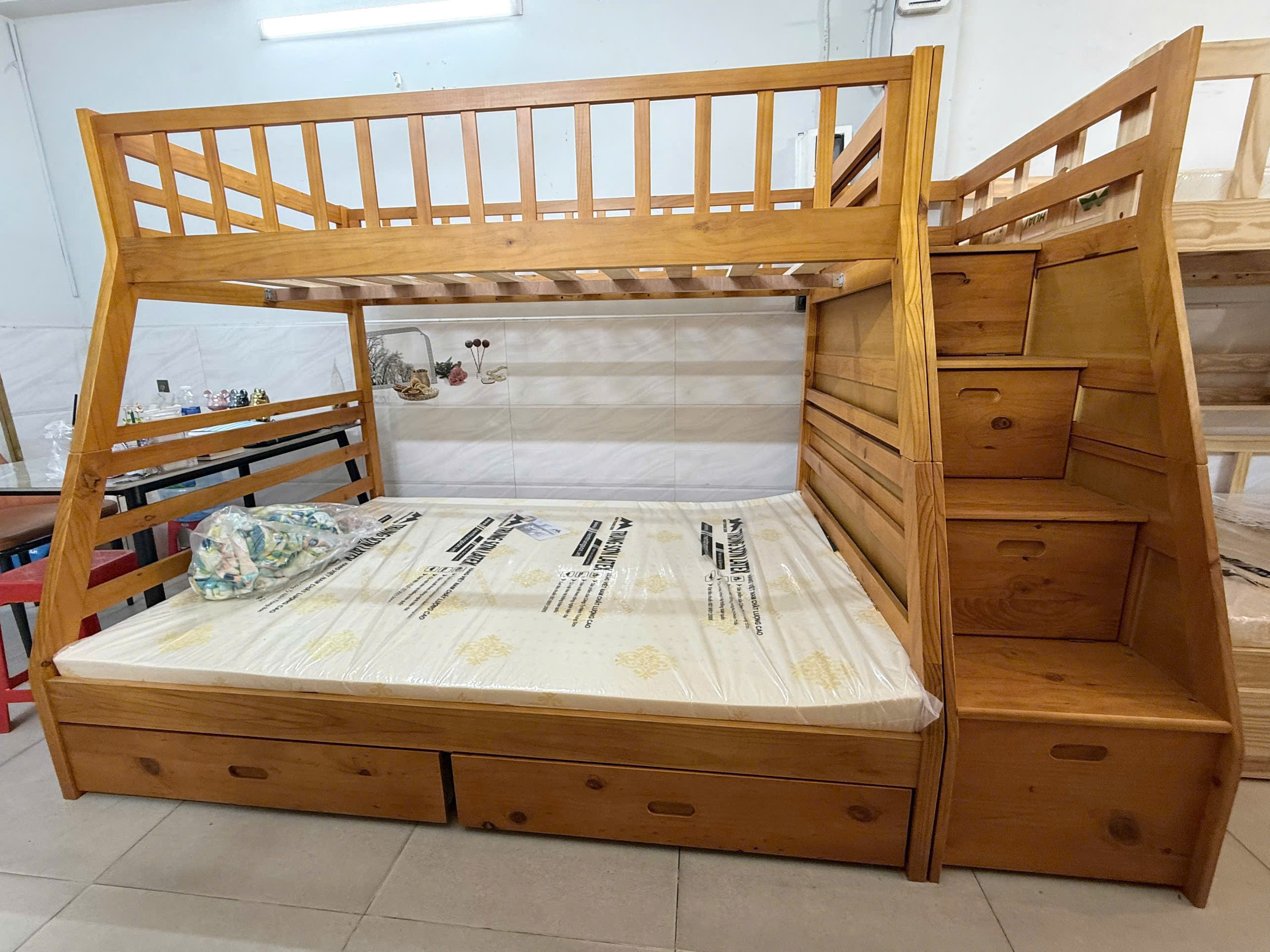 Giường tầng TPHCM Phường Long Phước